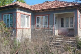 Huis Krapets, regio Dobritsj