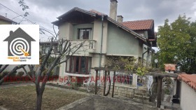 Продава  Къща, град София