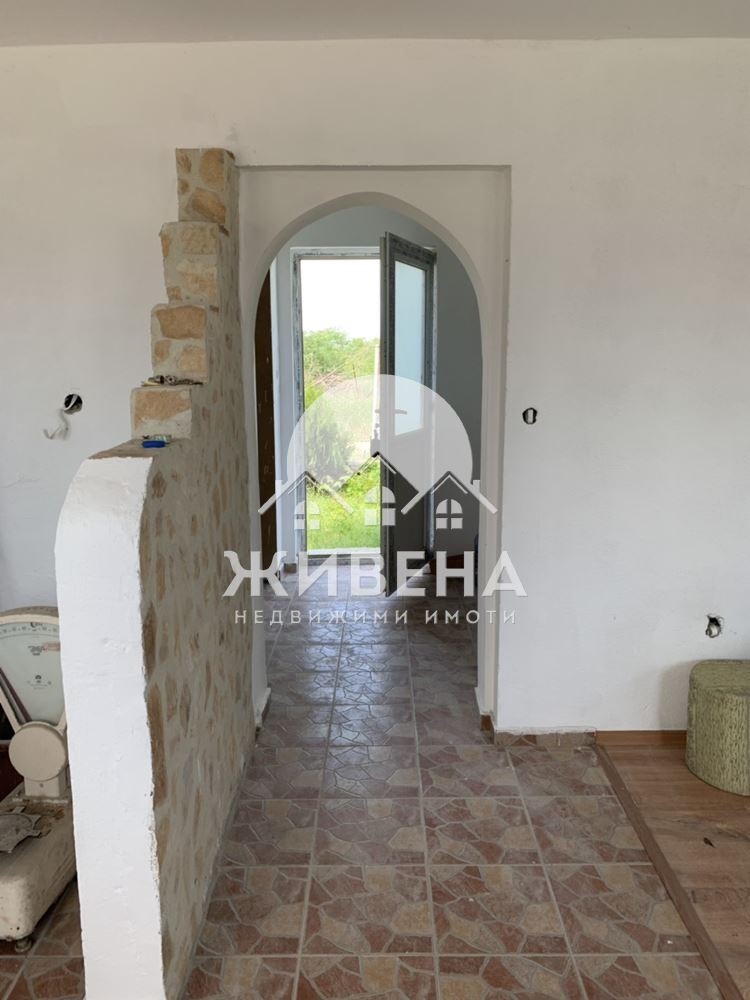 Продава КЪЩА, с. Божурец, област Добрич, снимка 10 - Къщи - 52469402