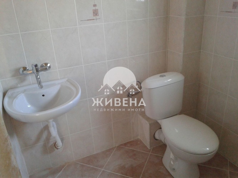 Продава КЪЩА, с. Божурец, област Добрич, снимка 7 - Къщи - 52469402