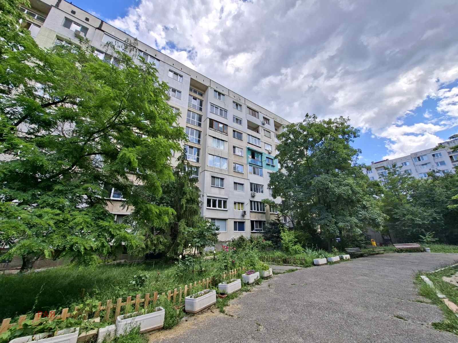 Продава 2-СТАЕН, гр. София, Младост 4