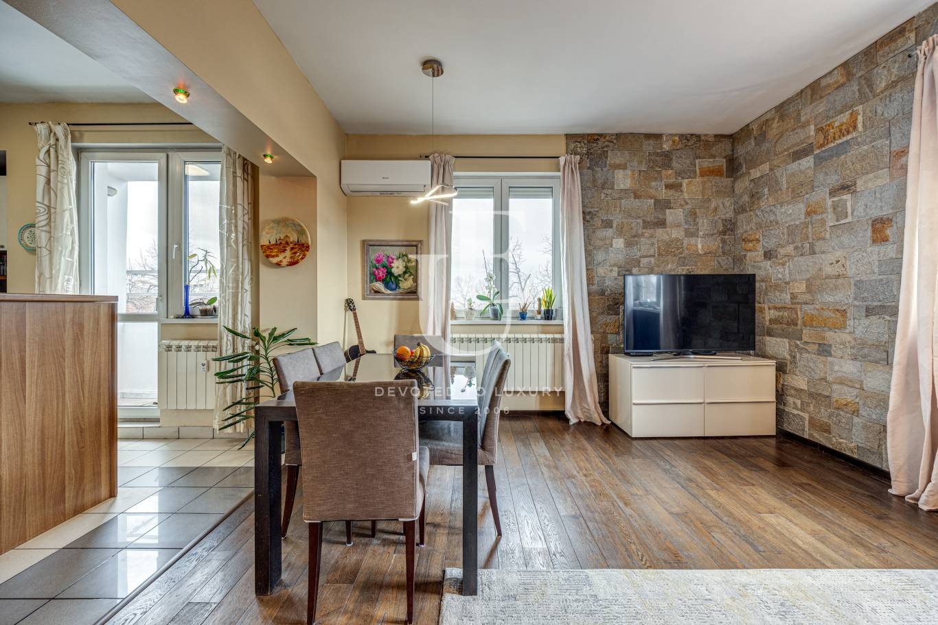 Продава 3-СТАЕН, гр. София, Лагера, снимка 2 - Апартаменти - 53341641