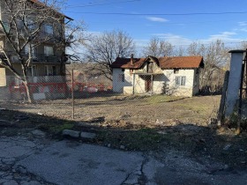 Spiknutí Filipovci, Sofia 8