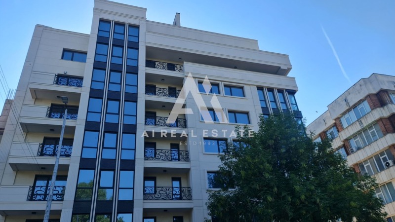 In vendita  Ufficio Pleven , Idealen tsentar , 65 mq | 40043134