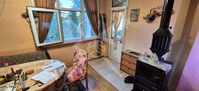 Продава КЪЩА, гр. Бургас, с. Миролюбово, снимка 8 - Къщи - 53485868