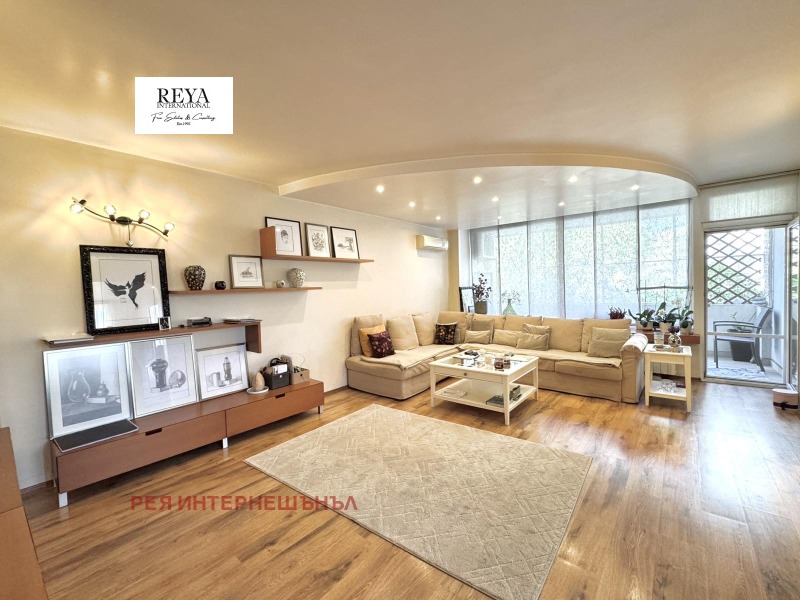 Продава 4-СТАЕН в град София, Изток - 200 кв.м / 790 000 € » 1 545 105.70 лв., РЕЯ ИНТЕРНЕШЪНЪЛ