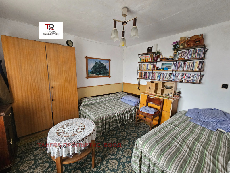 Продава ВИЛА, с. Поцърненци, област Перник, снимка 5 - Вили - 52631796