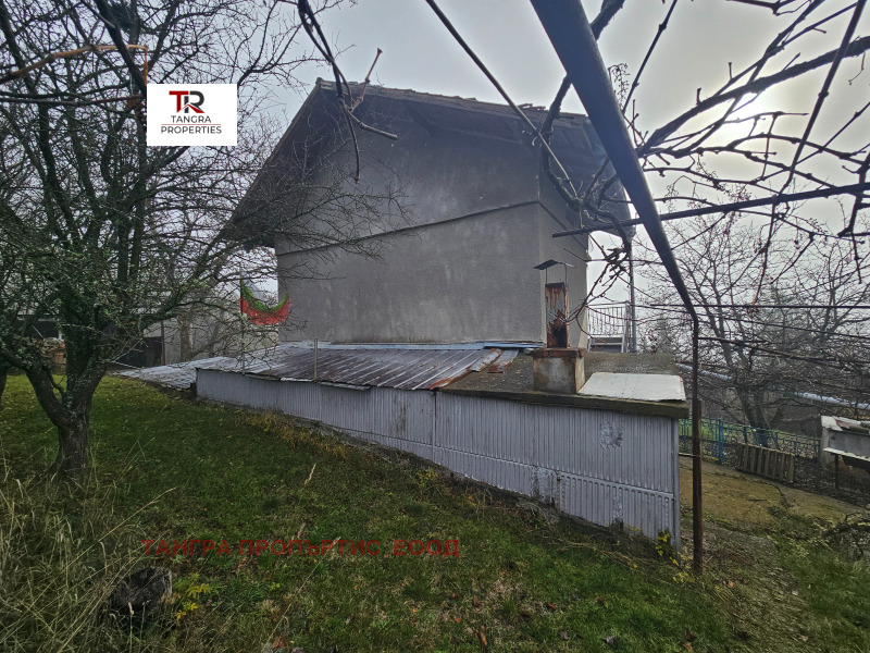 Продава ВИЛА, с. Поцърненци, област Перник, снимка 2 - Вили - 52631796