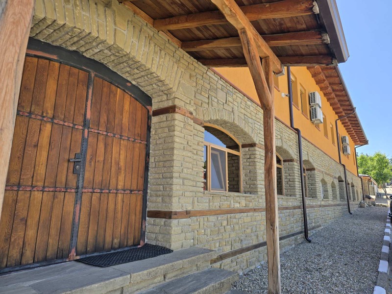 Продава ХОТЕЛ в област Сливен, с. Стара река - 1580 кв.м / 1 100 000 € » 2 151 413.00 лв., ИМОТИ ЦОНЕВИ