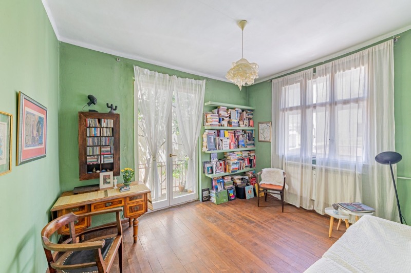 Продава  2-стаен град София , Център , 87 кв.м | 65513155