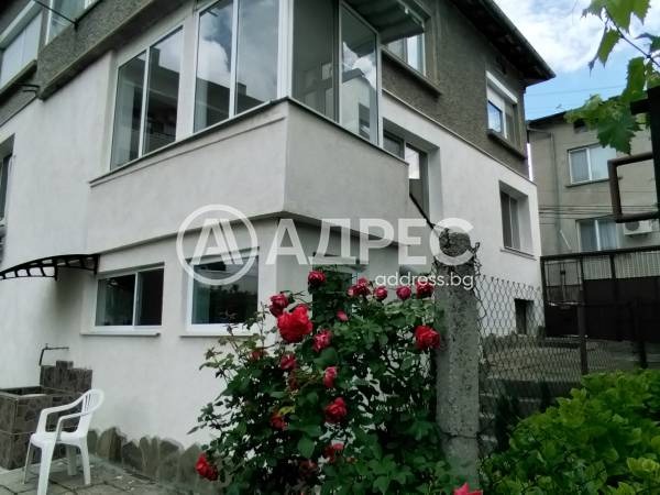 Продава КЪЩА, гр. Шумен, Болницата, снимка 1 - Къщи - 49086573