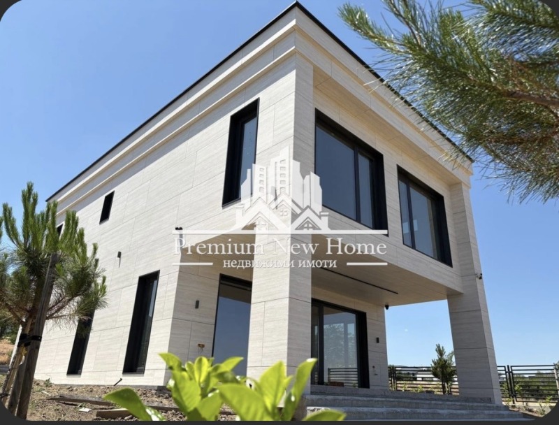 Te koop  Huis regio Plovdiv , Markovo , 220 m² | 97546914