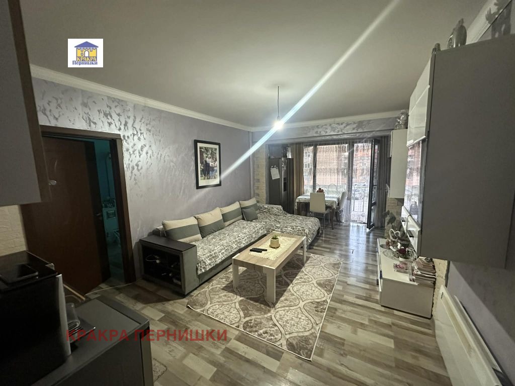 Продава 3-СТАЕН, гр. Перник, Тева, снимка 4 - Апартаменти - 54007371