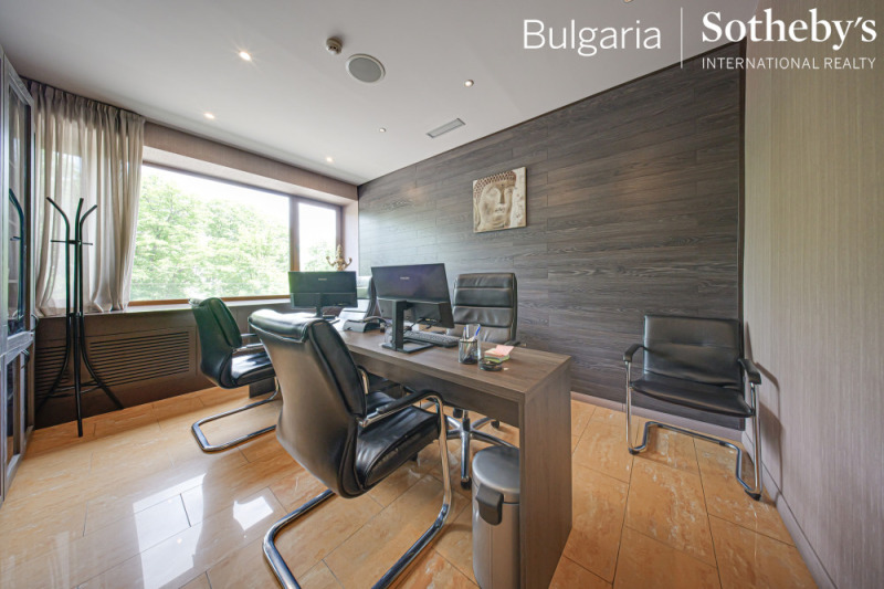 Продава ОФИС в град София, Център - 304 кв.м / 1 490 000 € » 2 914 186.70 лв., БЪЛГАРИЯ СОТБИС ИНТЕРНЕШЪНЪЛ РИЪЛТИ