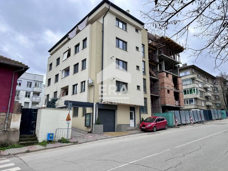 Продава 3-СТАЕН, гр. Велико Търново, Център, снимка 2 - Апартаменти - 52707436
