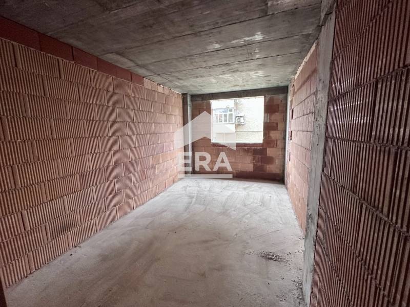 Продава 3-СТАЕН, гр. Велико Търново, Център, снимка 2 - Апартаменти - 52707436