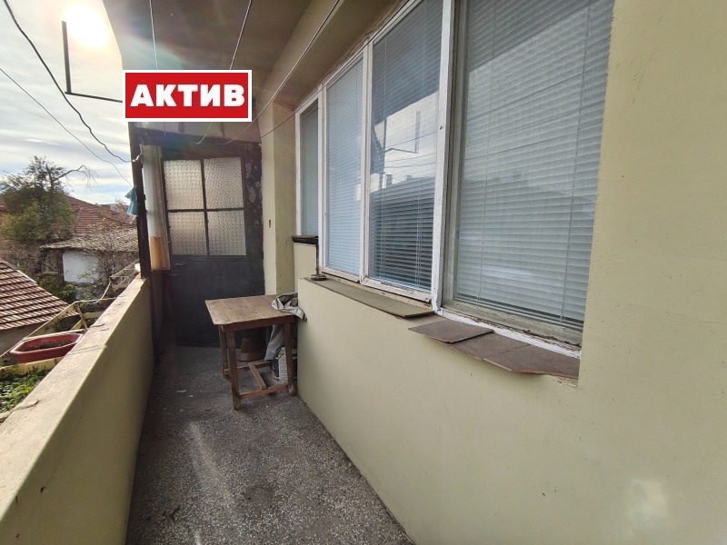 Продава ЕТАЖ ОТ КЪЩА, гр. Търговище, Вароша, снимка 7 - Етаж от къща - 52740892