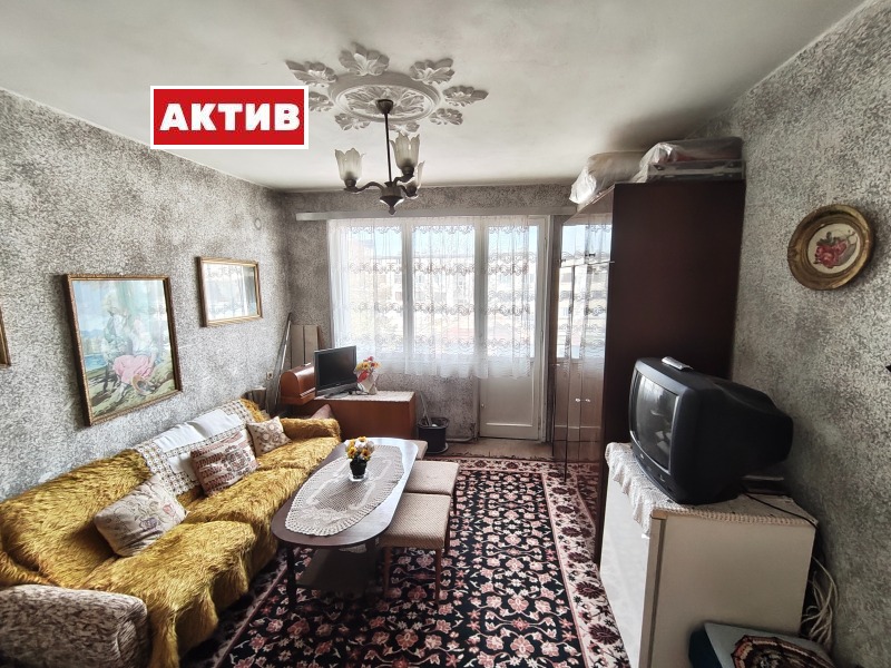 Продава ЕТАЖ ОТ КЪЩА, гр. Търговище, Вароша, снимка 8 - Етаж от къща - 52740892