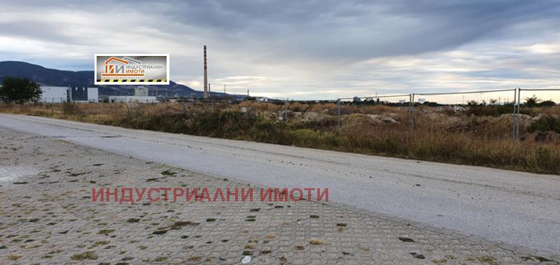 Продава  Парцел град Пловдив , Индустриална зона - Юг , Асеновградско шосе,, 200000 кв.м | 73186201