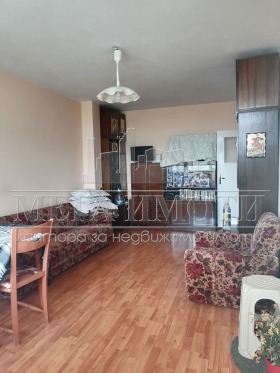 1 quarto Dame Gruev, Sliven 8