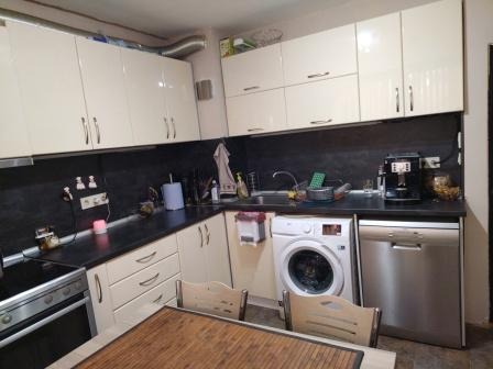 Продава  3-стаен област Перник , гр. Радомир , 84 кв.м | 83830523