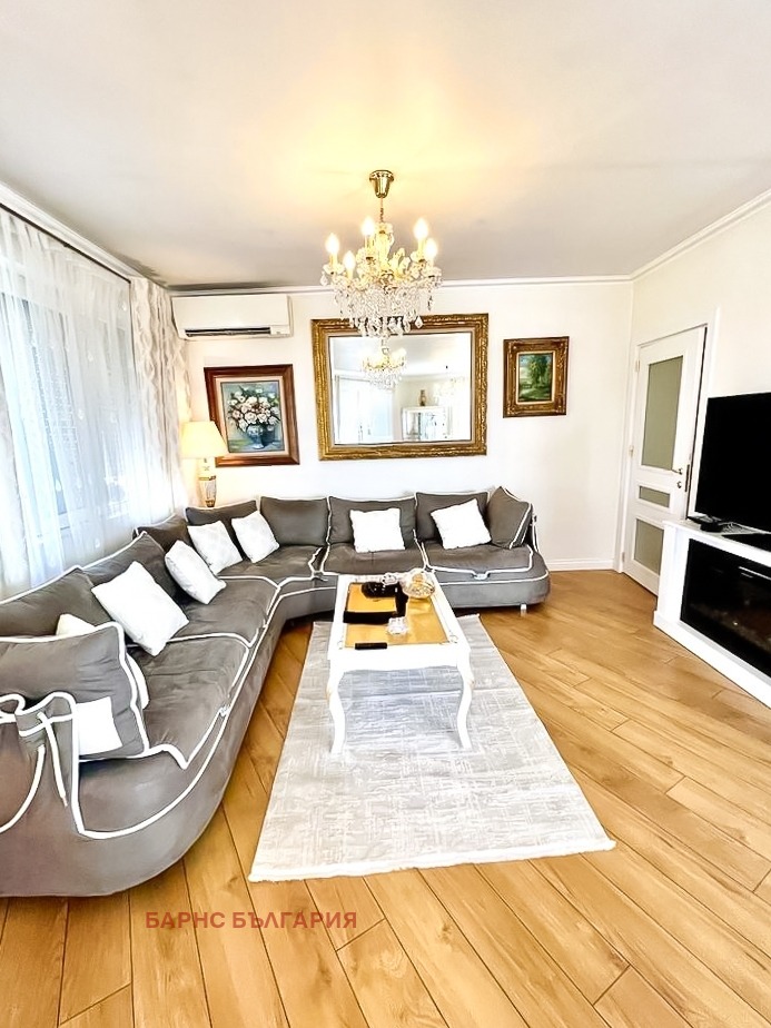 Продава 4-СТАЕН, гр. Пловдив, Кършияка, снимка 2 - Апартаменти - 52588852