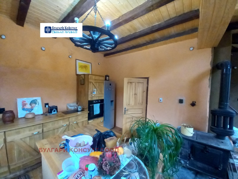 Продава КЪЩА, с. Згурово, област Кюстендил, снимка 10 - Къщи - 52200373