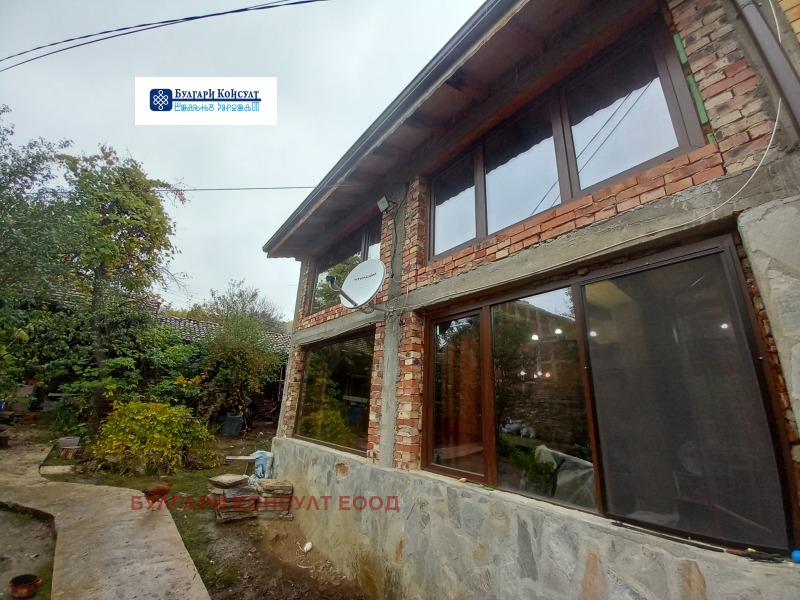 Продава КЪЩА, с. Згурово, област Кюстендил, снимка 2 - Къщи - 52200373
