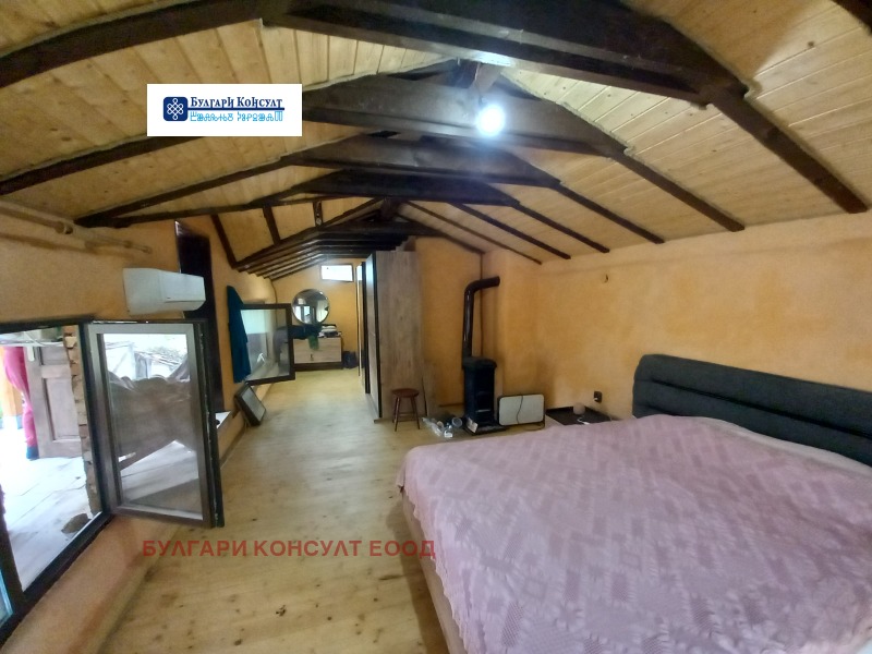 Продава КЪЩА, с. Згурово, област Кюстендил, снимка 15 - Къщи - 52200373