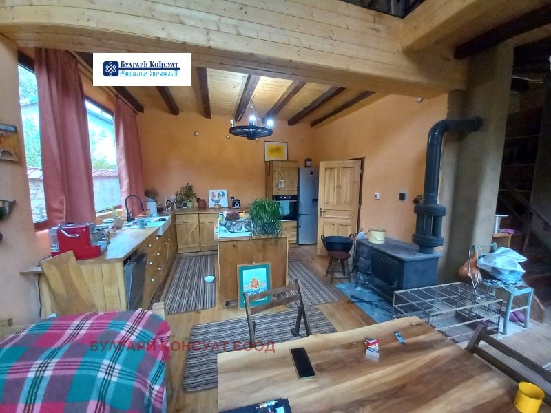 Продава КЪЩА, с. Згурово, област Кюстендил, снимка 9 - Къщи - 52200373