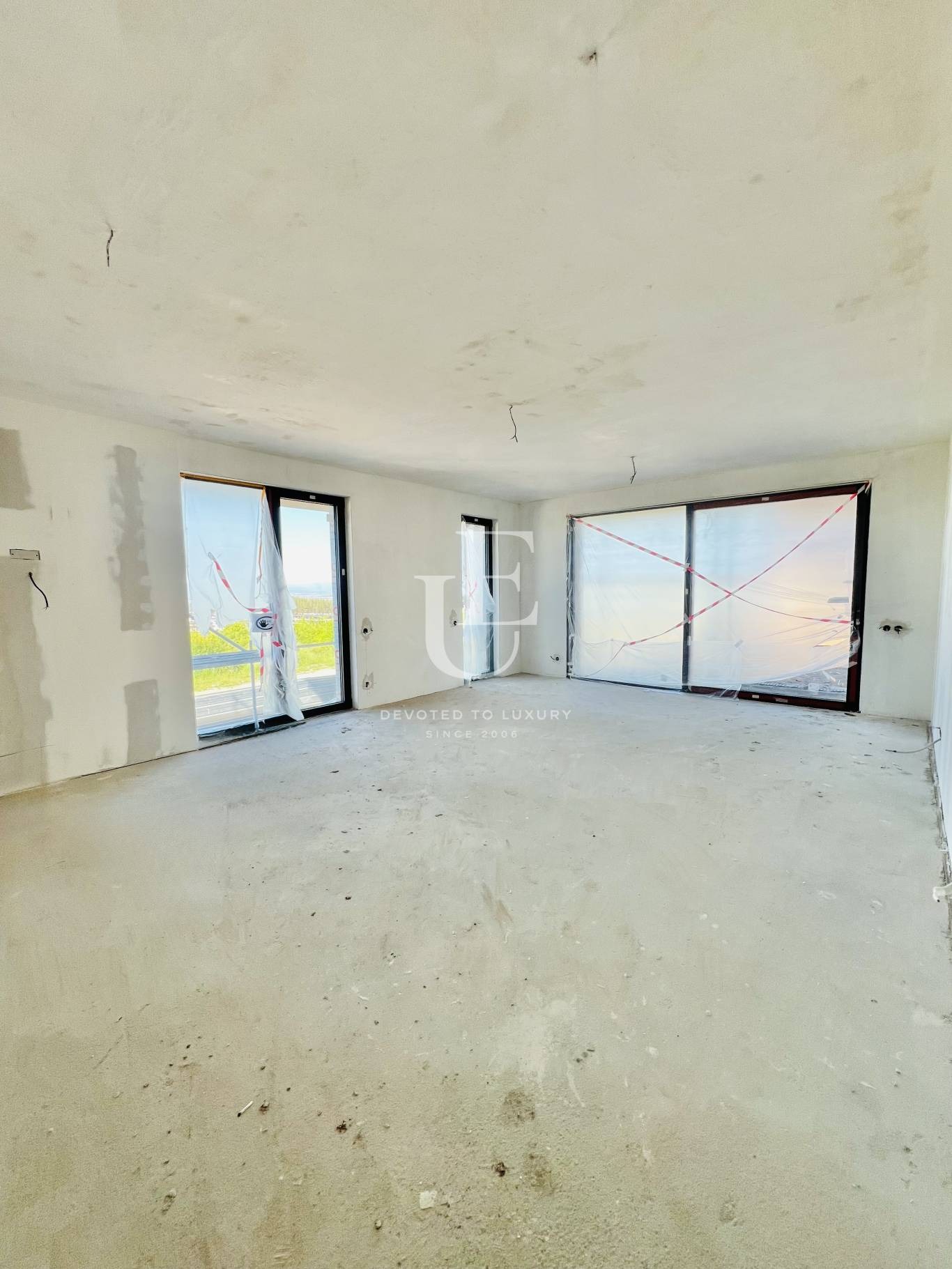 Продава 4-СТАЕН, гр. София, м-т Камбаните, снимка 2 - Апартаменти - 54603009