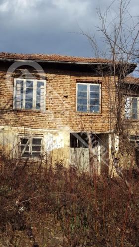 Продажба на имоти в с. Бряговица, област Велико Търново - изображение 2 