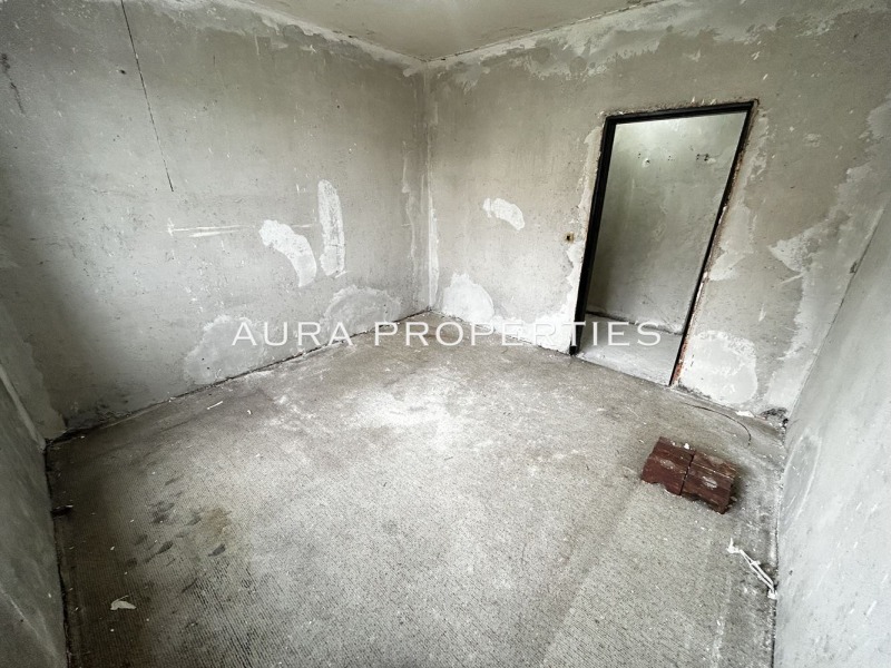 Продава 3-СТАЕН в град Разград, Орел - 76 кв.м / 79 250.24 € » 155 000 лв., ЕВОЛЮТ - ХП