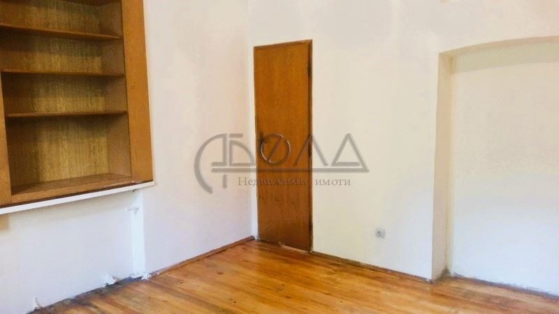 À venda  Mais de 3 quartos Sofia , Centar , 240 m² | 35939309 - imagem [9]