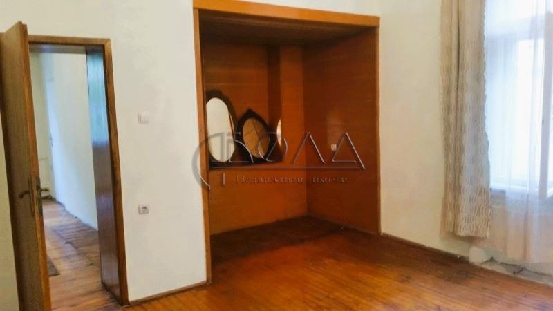 À venda  Mais de 3 quartos Sofia , Centar , 240 m² | 35939309 - imagem [6]