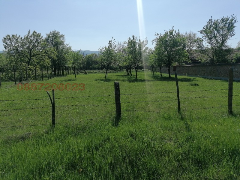 Продава ПАРЦЕЛ, с. Златевци, област Габрово