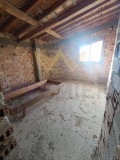 Продава КЪЩА, област Варна, гр. Вълчи дол • 35000 € / 68454.05 лв. • 18910788 12