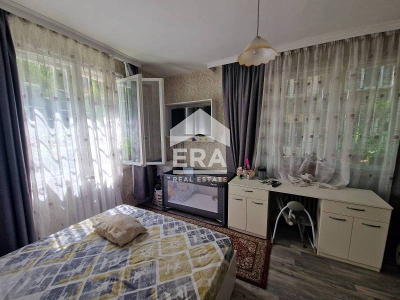 À vendre  1 chambre Sofia , Oborichte , 70 m² | 32973984