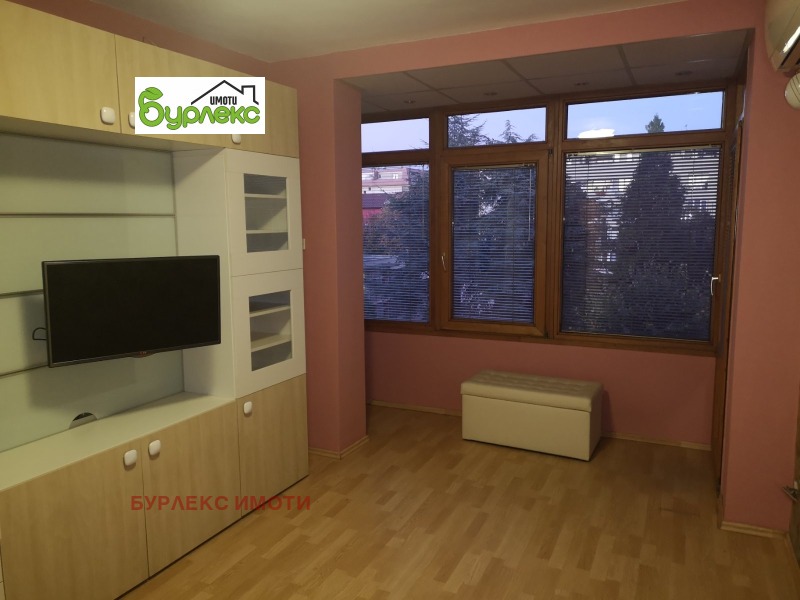 Продава 3-СТАЕН, гр. Варна, Център, снимка 7 - Aпартаменти - 48303392