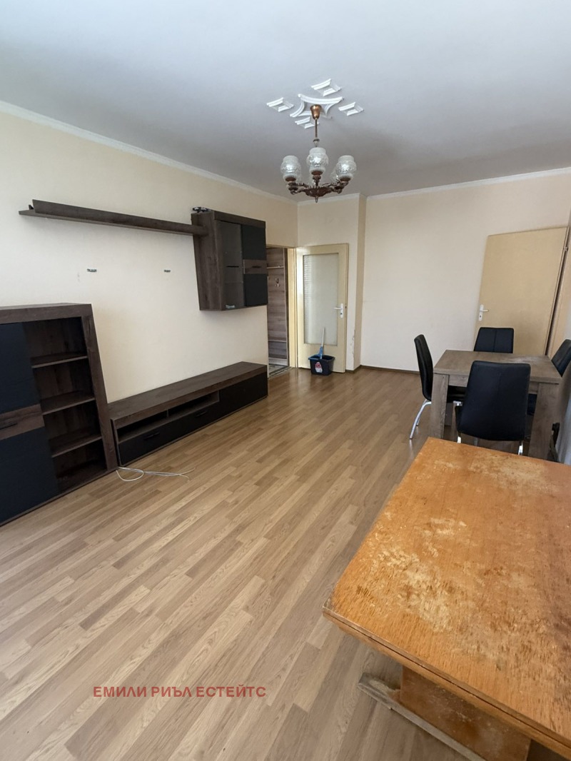 Продава 3-СТАЕН, гр. София, Фондови жилища, снимка 2 - Апартаменти - 53245428