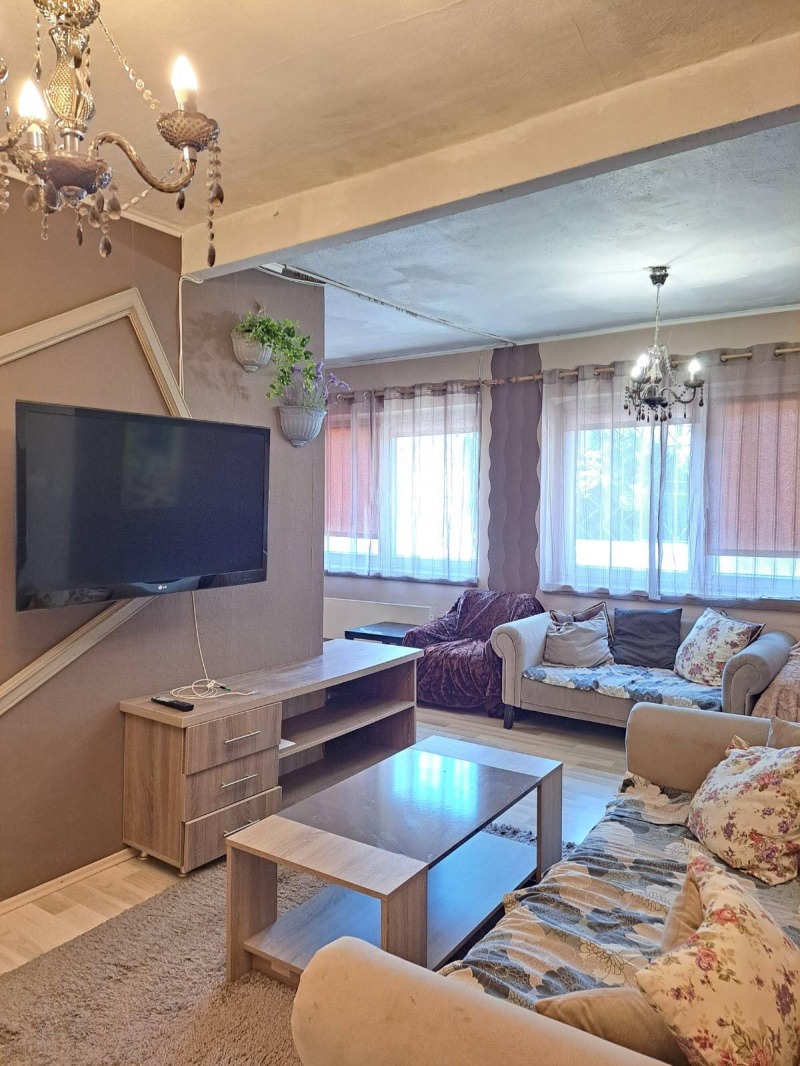 Till salu  Hus Golv Sofia , Zona B-18 , 90 kvm | 79310557