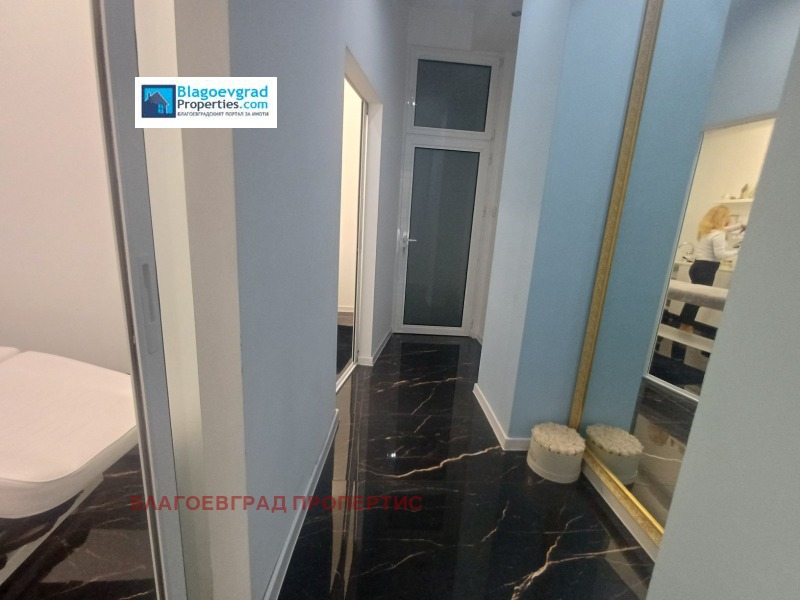 Продава МАГАЗИН, гр. Благоевград, Идеален център, снимка 12 - Магазини - 52256522