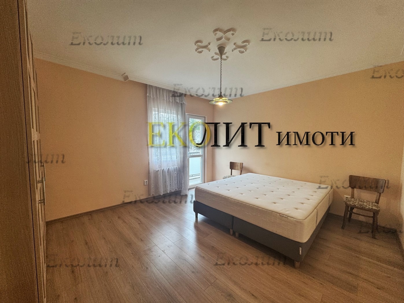 Продава ЕТАЖ ОТ КЪЩА, гр. София, Изток, снимка 5 - Етаж от къща - 54065982