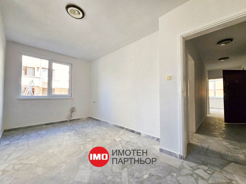 Продава МНОГОСТАЕН, гр. Бургас, Сарафово, снимка 4 - Aпартаменти - 47420007