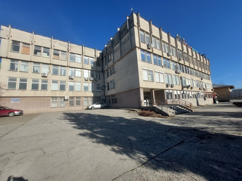 À vendre  Bureau Veliko Tarnovo , Promichlena zona - Zapad , 732 m² | 55818654