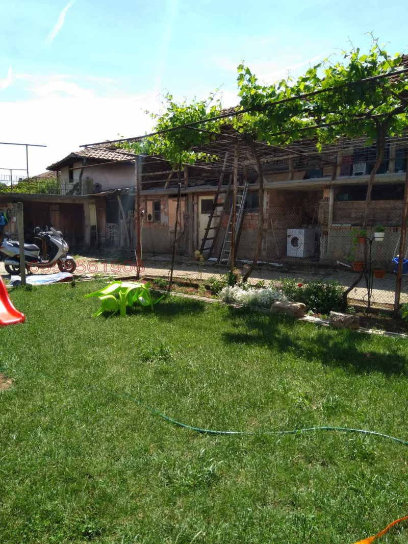 Продава ЕТАЖ ОТ КЪЩА, гр. Луковит, област Ловеч, снимка 7 - Етаж от къща - 52785836