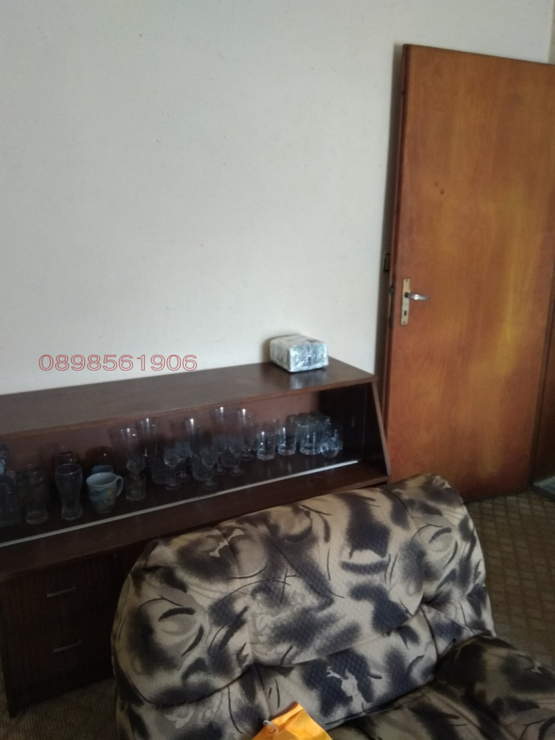 Продава ЕТАЖ ОТ КЪЩА, гр. Луковит, област Ловеч, снимка 14 - Етаж от къща - 52785836