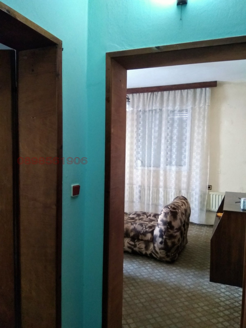 Продава ЕТАЖ ОТ КЪЩА, гр. Луковит, област Ловеч, снимка 11 - Етаж от къща - 52785836