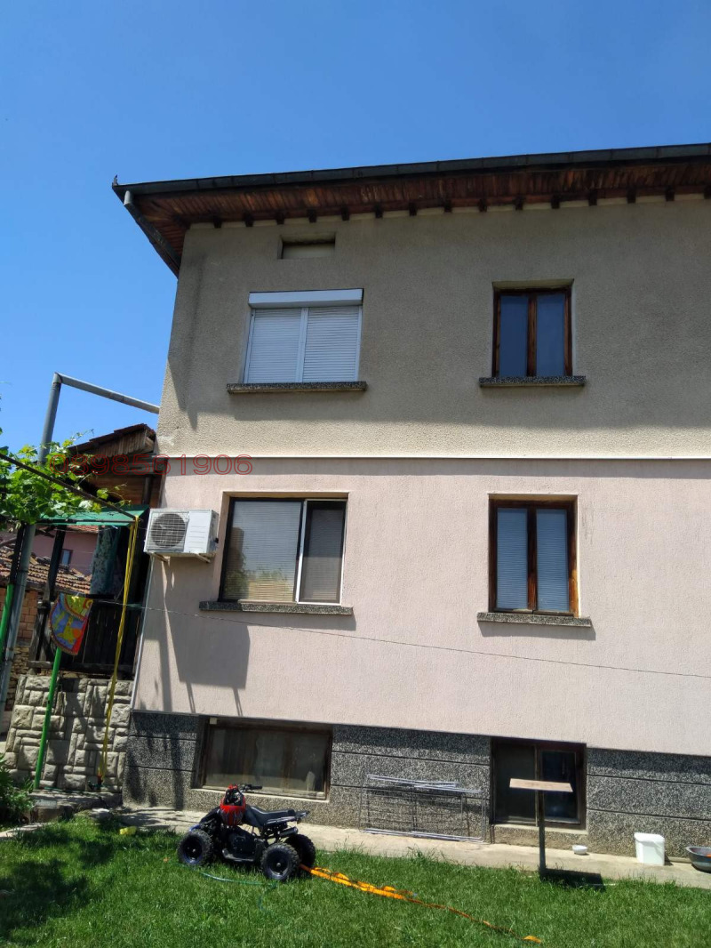 Продава ЕТАЖ ОТ КЪЩА, гр. Луковит, област Ловеч, снимка 3 - Етаж от къща - 52785836