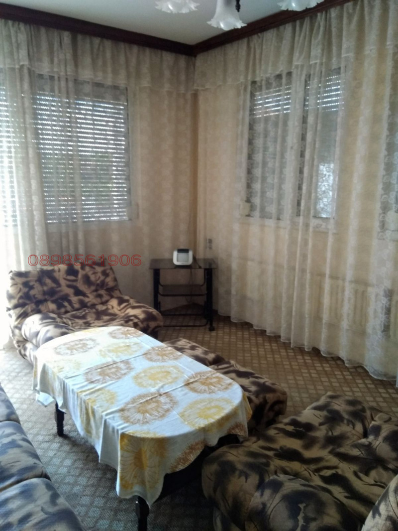 Продава ЕТАЖ ОТ КЪЩА, гр. Луковит, област Ловеч, снимка 10 - Етаж от къща - 52785836